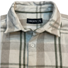 Cargar imagen en el visor de la galería, Camisa De Franela Helsin
