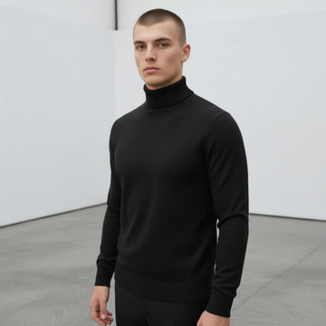 Suéter Cuello Alto Negro